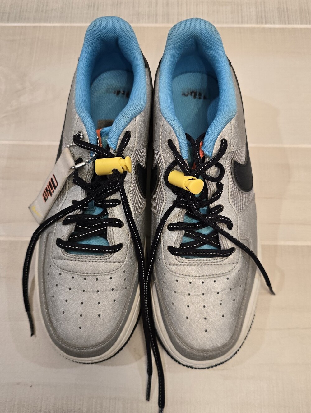 {7Y/W8.5} Nike Air Force 1 GS Sky Nike Metallic Silver Hyper Crimson Toggle